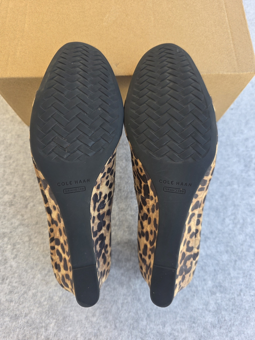 Cole Haan Women's Malta Wedge in a Leopard-print Size 7.5B - Picture 13 of 13